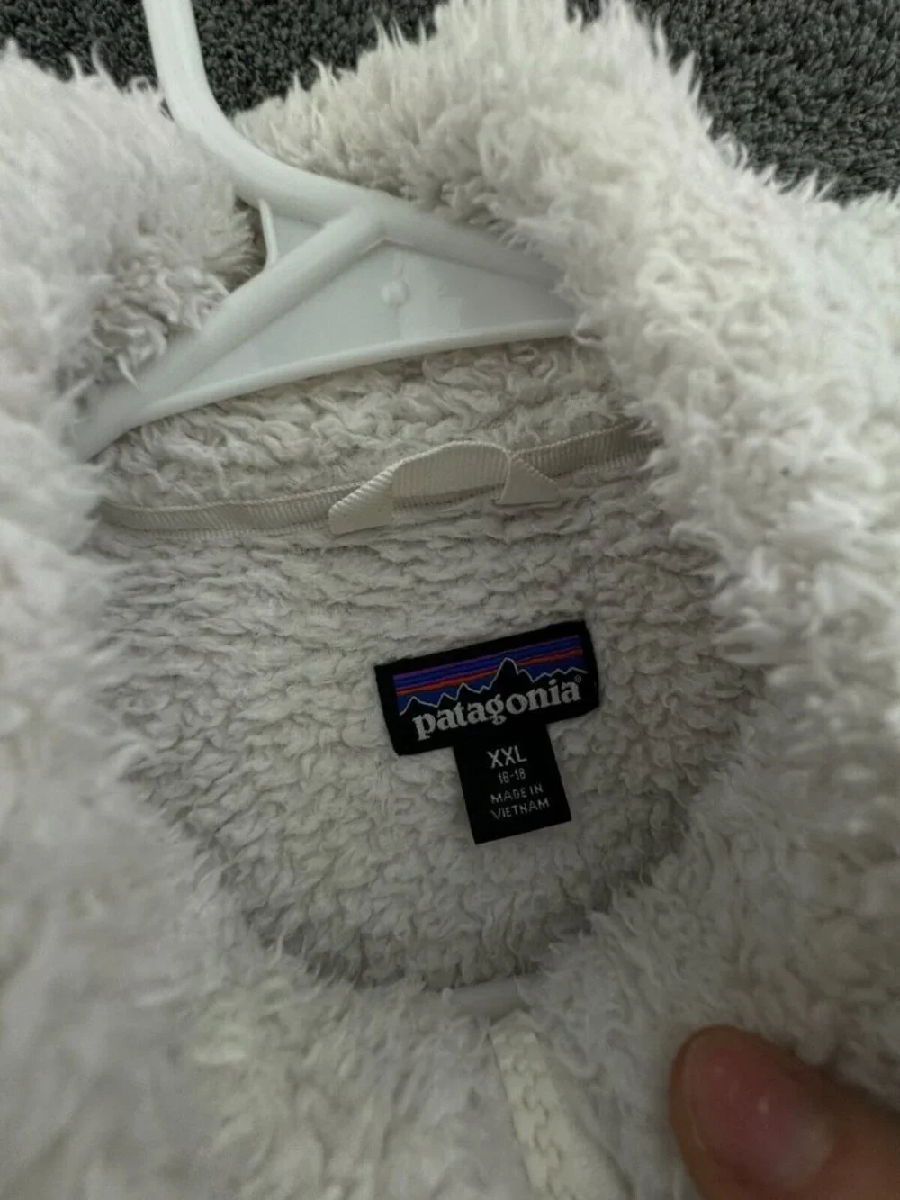 Patagonia Girls Jacket Fuzzy Fleece White 2XL 16-18 W/ Pocket Pullover Youth